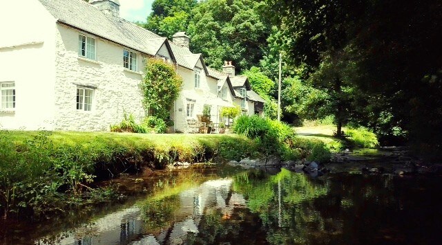 Riverside - Secluded Waters Edge Cottage On Exmoor