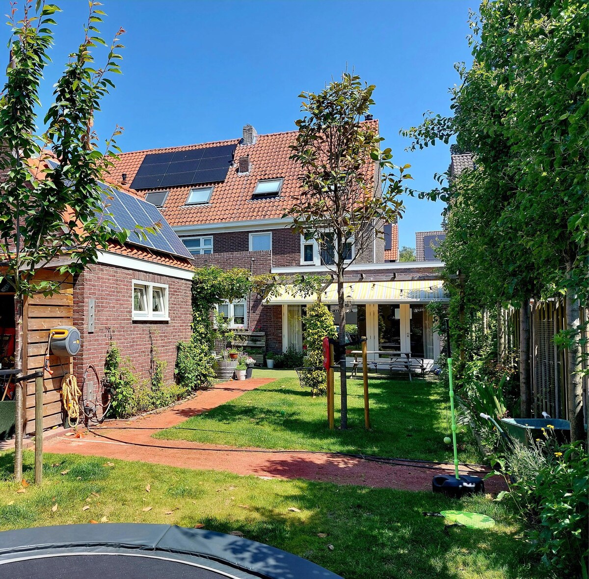 Beautiful dutch house with big garden