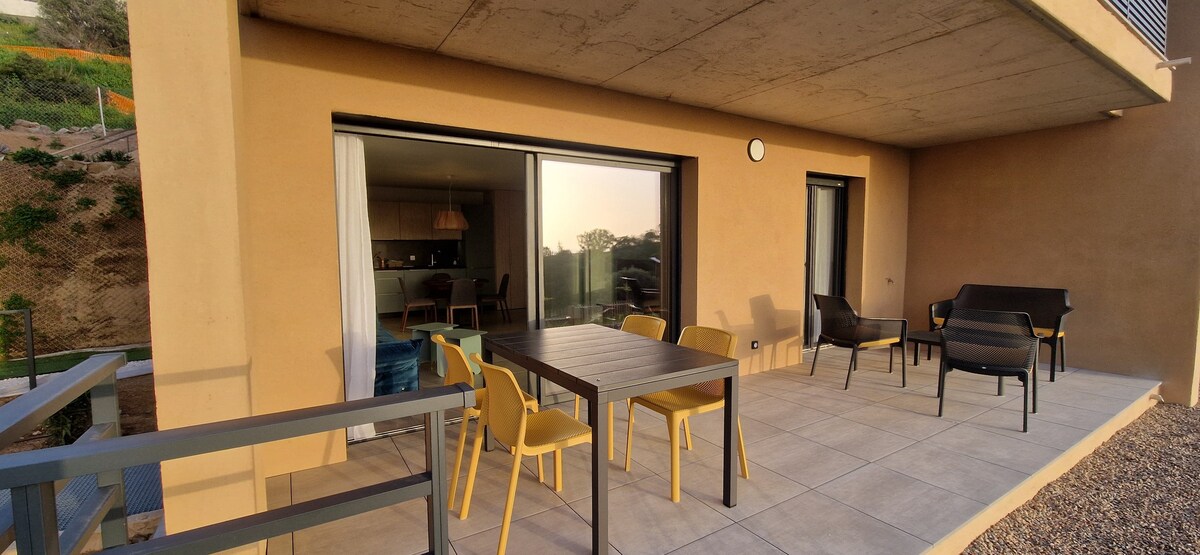 Appartement terrasse vue mer/Tour d'Omigna Cargèse