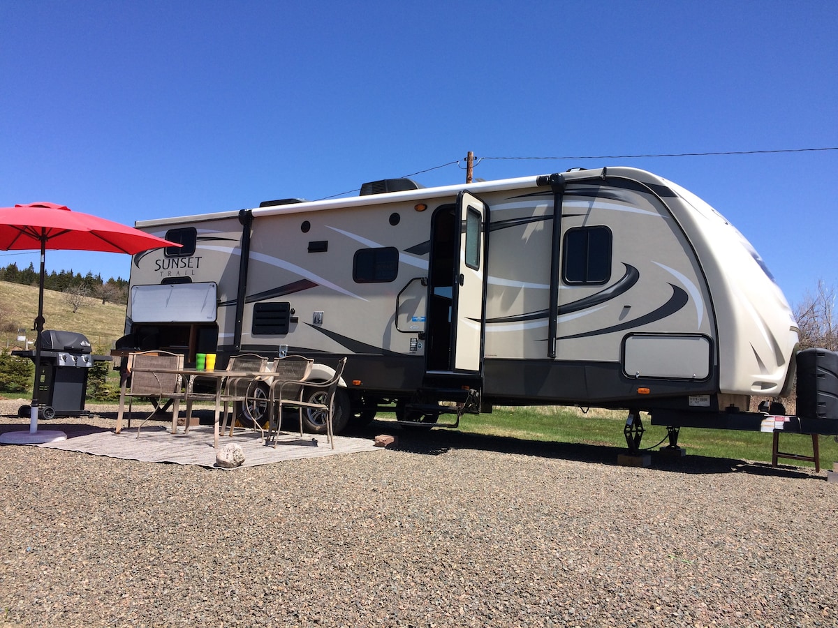 Oceanfront Glamping Escape at the Bay of Fundy