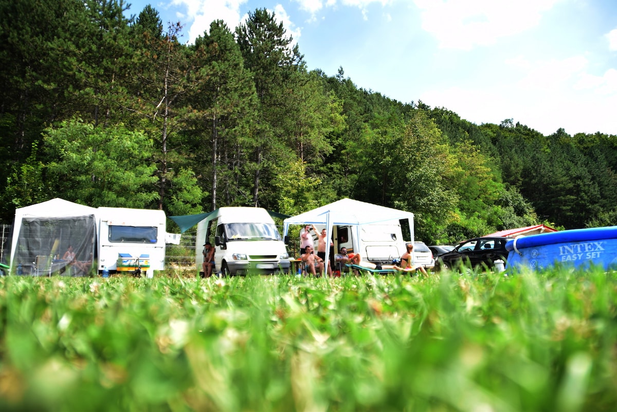 Cluj-Napoca的Camping COLINA (场址# 8)