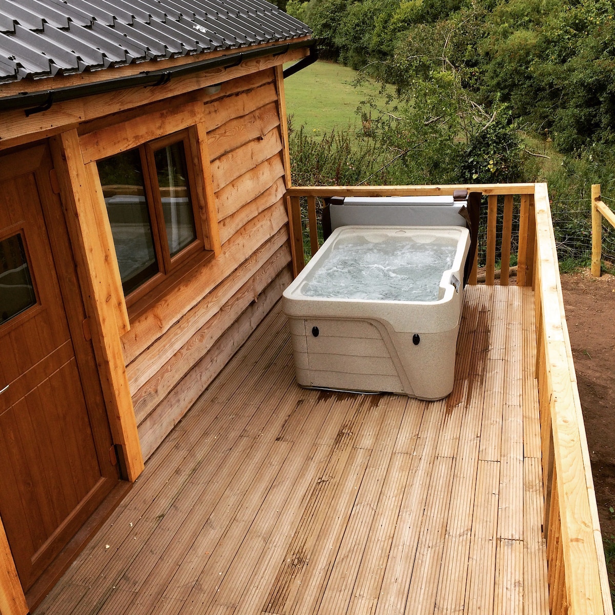 Arraslea (3)带私人热水浴缸的双人小木屋