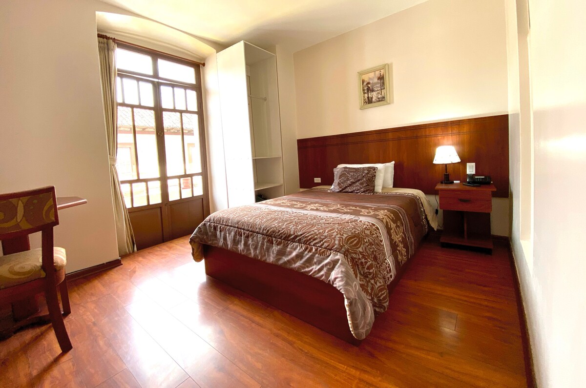 Hab. Matrimonial: Hermoso Hotel Colonial