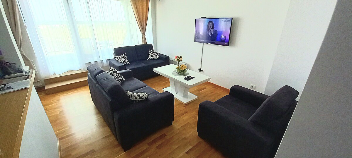 Danube Exclusive Penthouse, free parking,Wifi 85m2