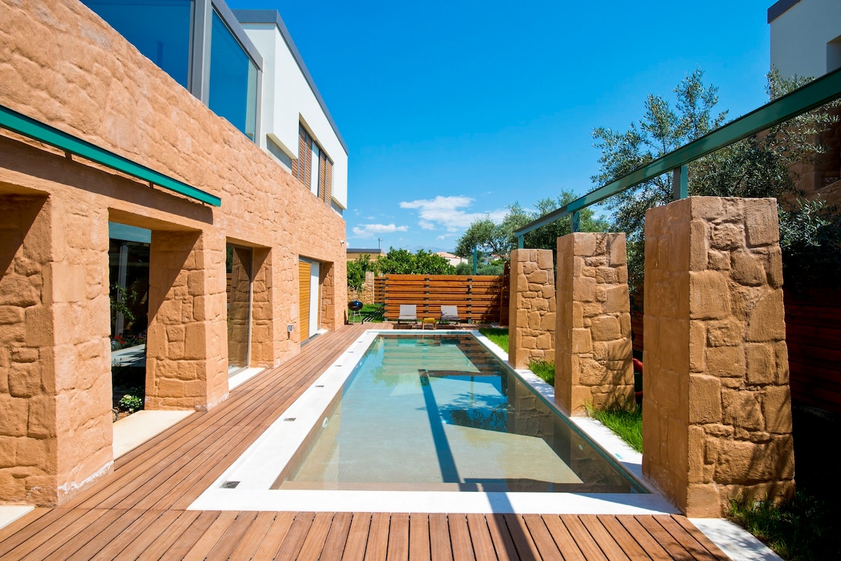 Luxury 3 Villas  With Heated pools-Up to 21 guest
