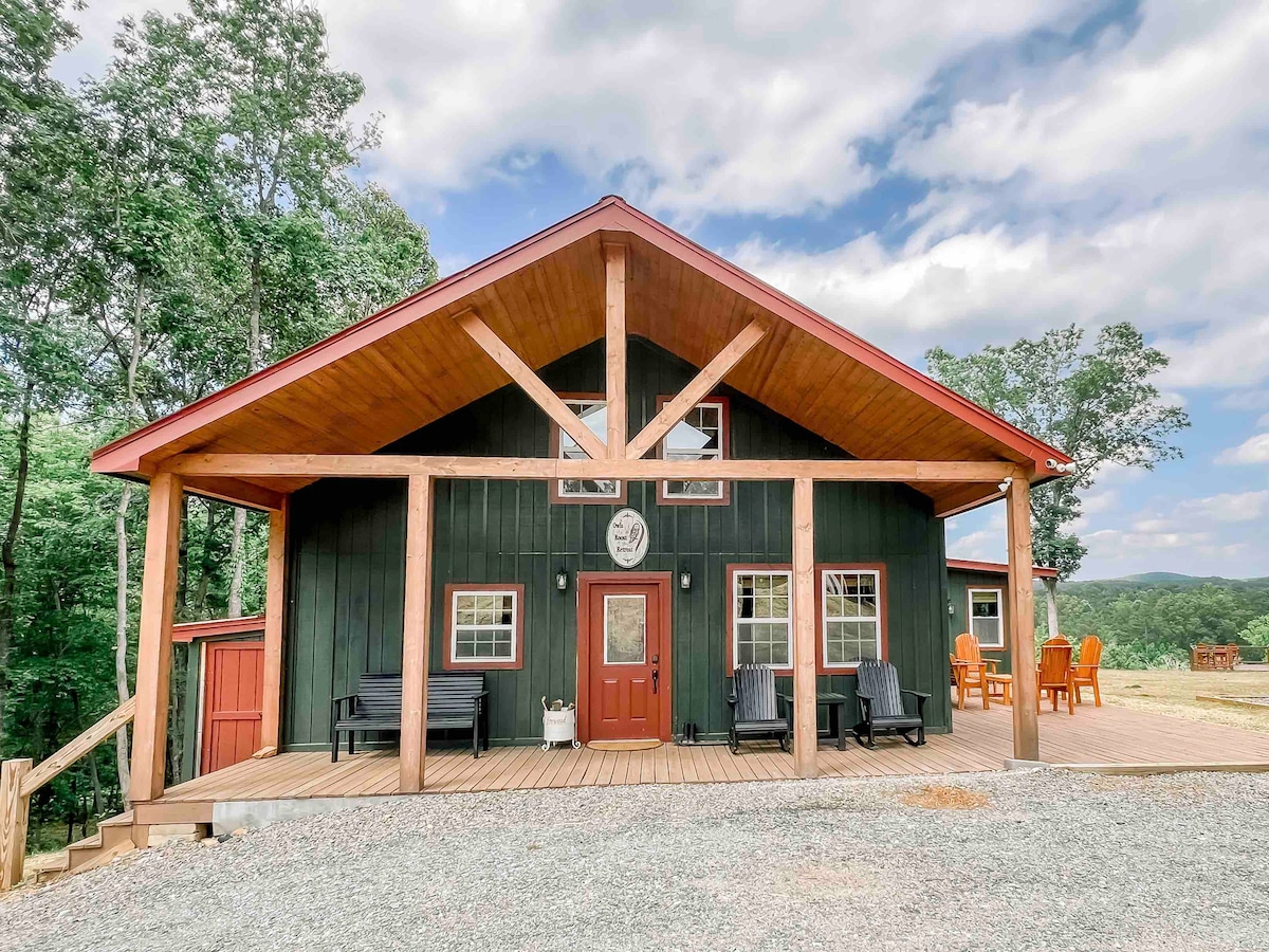 Owls Roost Retreat - Creek w/ Mtn. Views + HotTub!