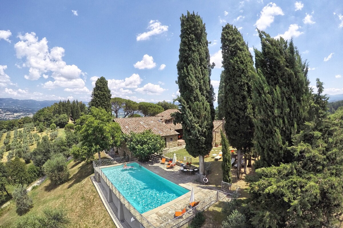 托斯卡纳|带全景泳池的Podere Capitignano