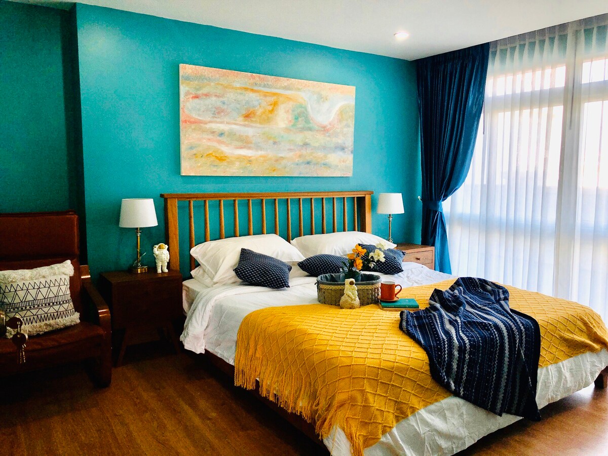 宁曼市中心宽敞舒适、温馨舒适、2卧室公寓，位于宁曼市中心