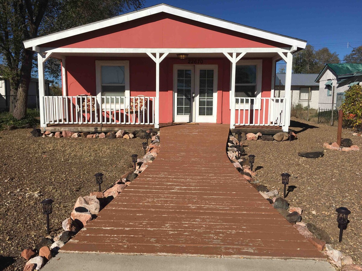 Delgadillo 's Route 66 Route House