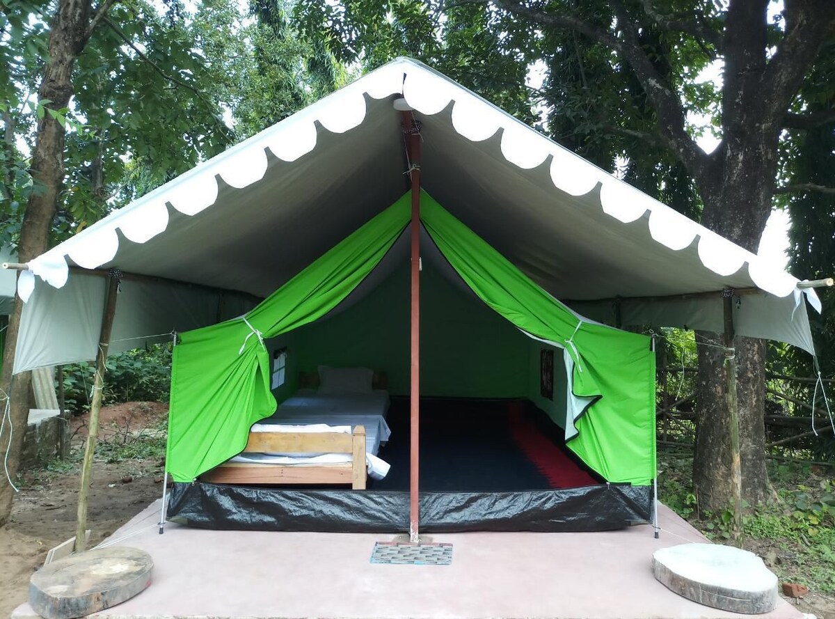 Feel adventure in Deluxe Tent.