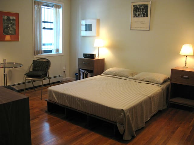 Brooklyn, NY的民宿