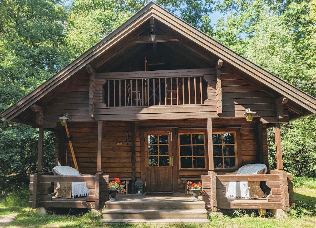 舒适的小木屋，靠近湖泊的桑拿房！