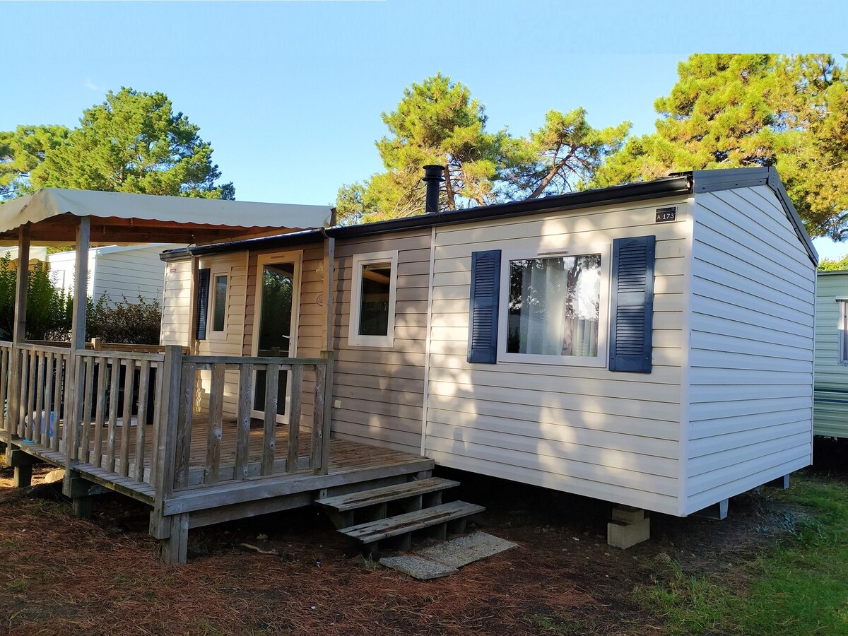 Bungalow for 6 ppl. with shared pool and terrace