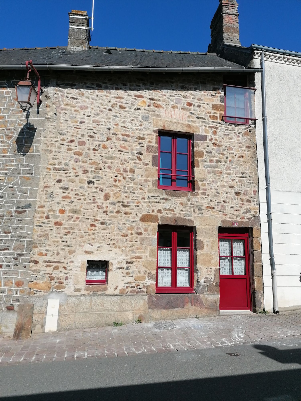 Logement, Saint Léonard des bois