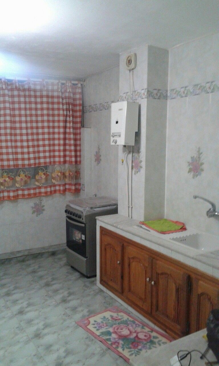 un appartement meublé à Alger.