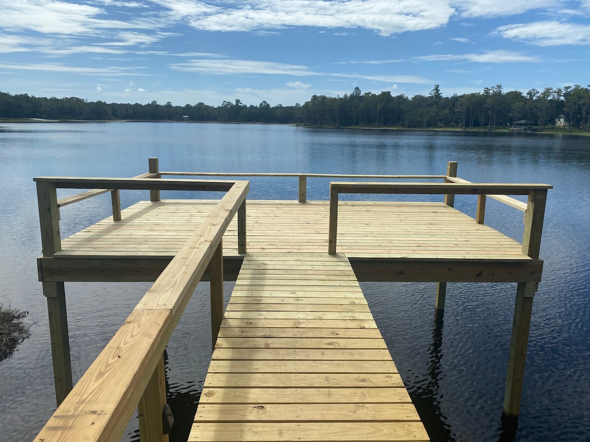 Papa Joe 's Lake House