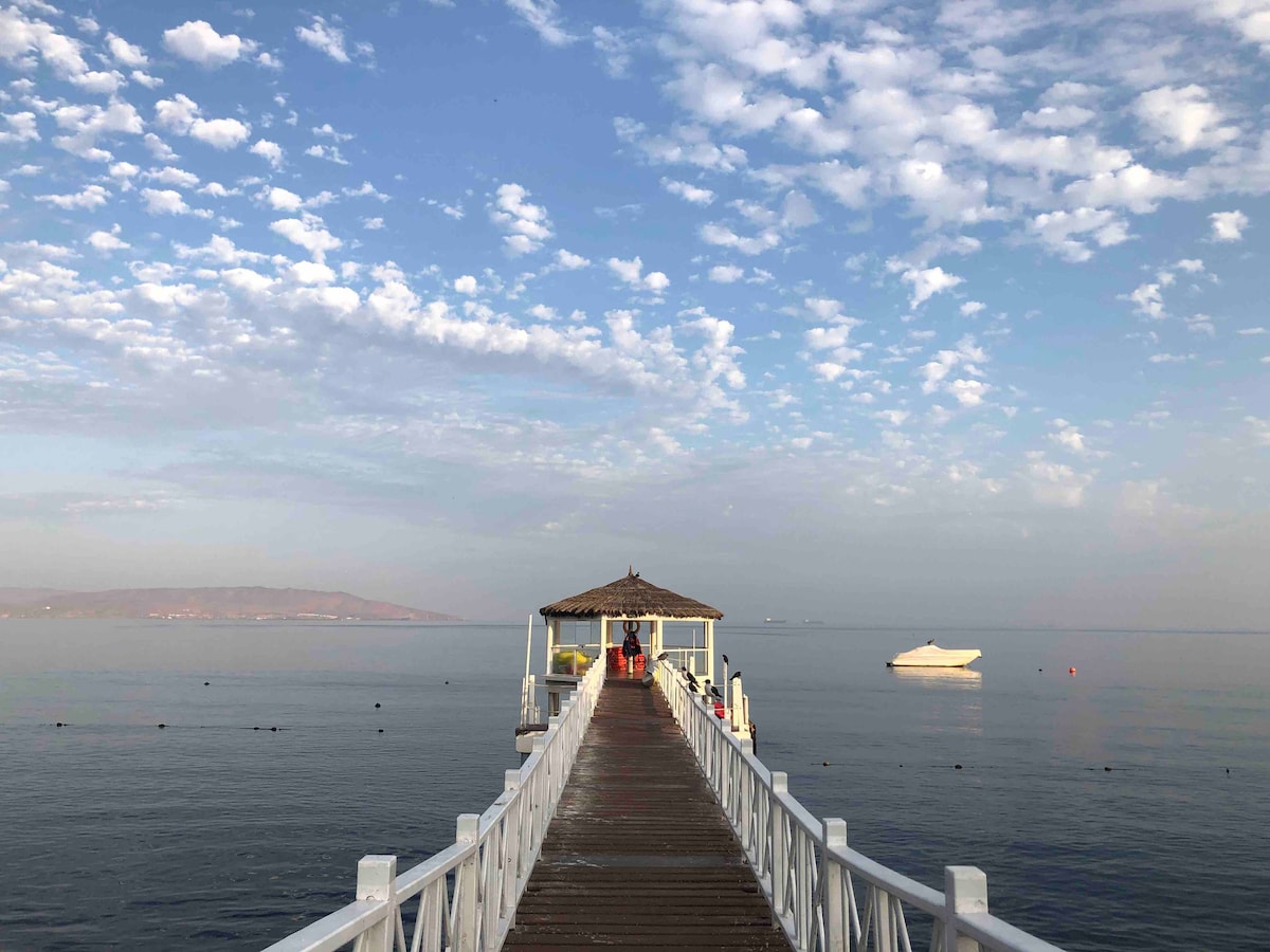 贝利西莫（ Bellísimo ） ，非常棒的第一排。划船海景