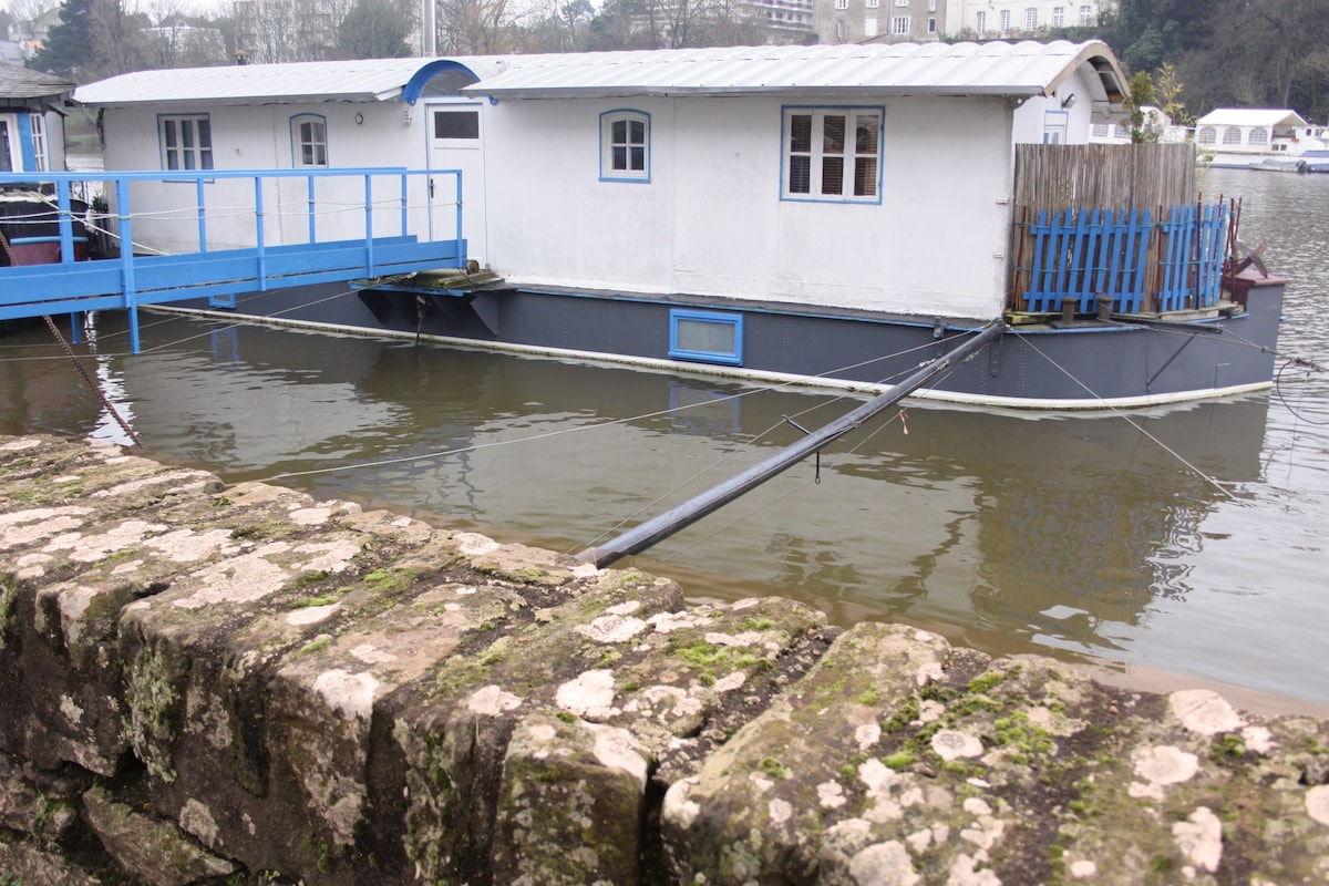 Péniche L 'enarcadère fluvial cottage