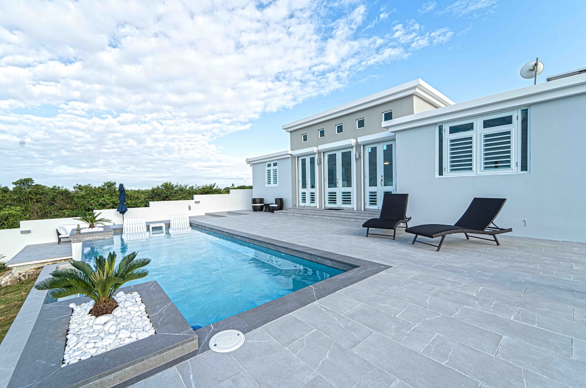 Villa Patria | 3BR Luxe Villa with Pool&Ocean View