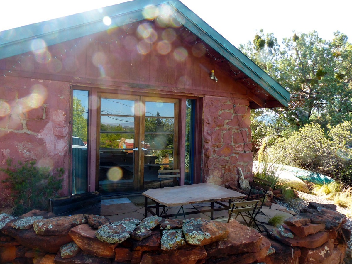 Trailhead Casita. Sedona Red Rock Views!