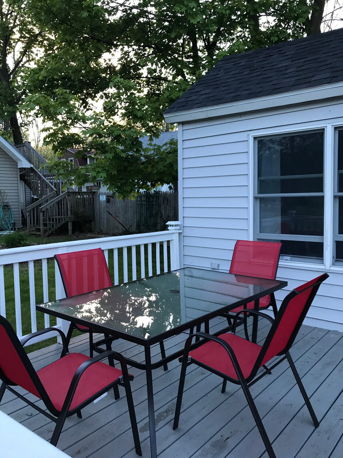 伊利湖畔雪松海滩乡村小屋（ Cedar Beach Cottage ）