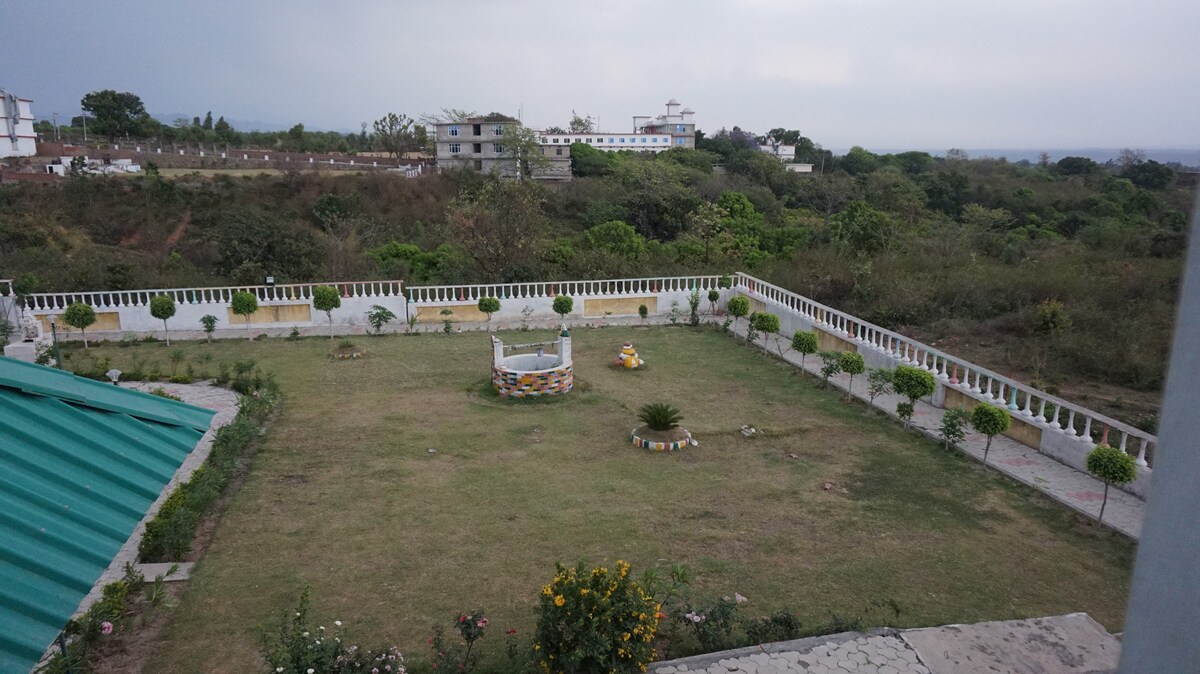 The Foot Hills Villa