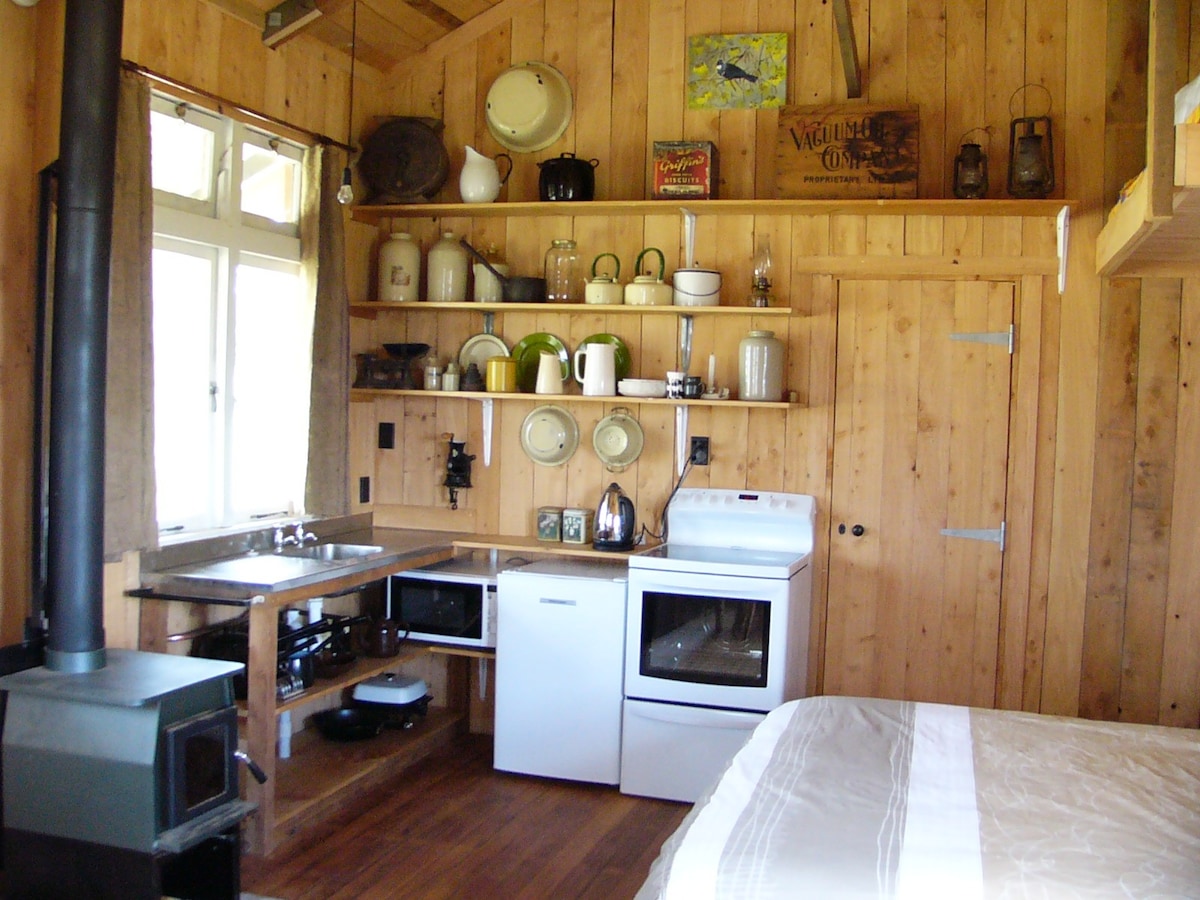 The Hut @ Wood Pigeon Lodge