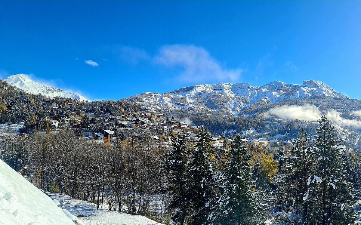 勒耶蒂 🏔 🏂 🚵 🐾