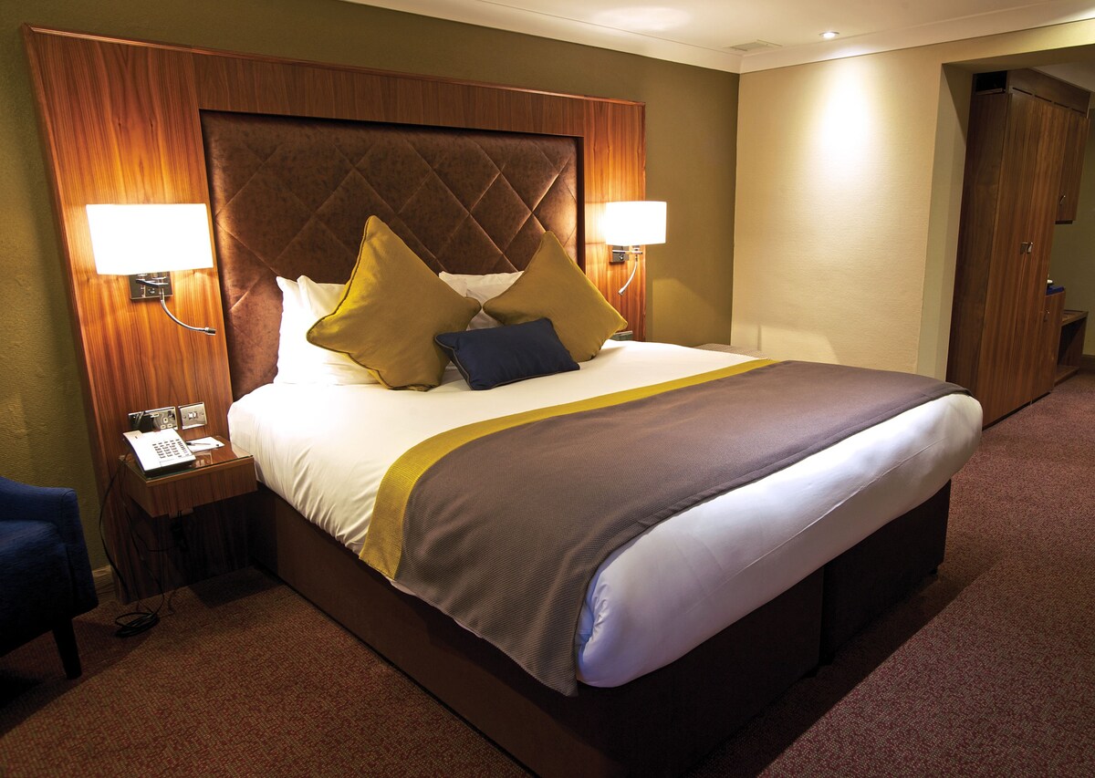 Superior Double Room, Frensham Pond Hotel