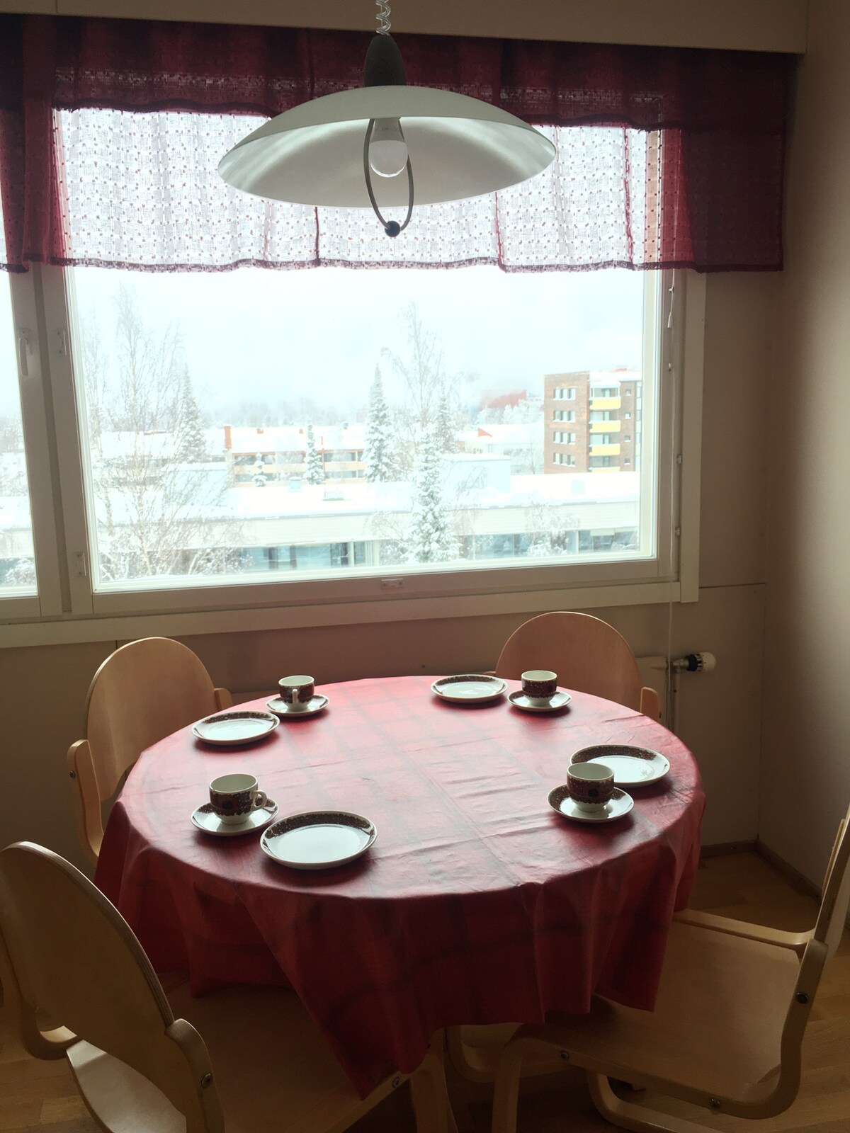 位于艺术城Mänttä顶部的漂亮公寓