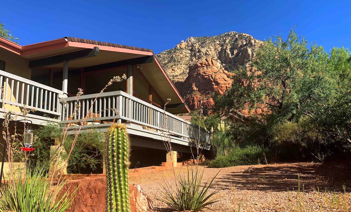 Dynamite Red Rock Views with Spa