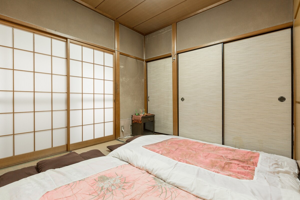和室房間#1伏見稲荷民宿。 位於京都的觀光景點,歡迎出差客能多加利用