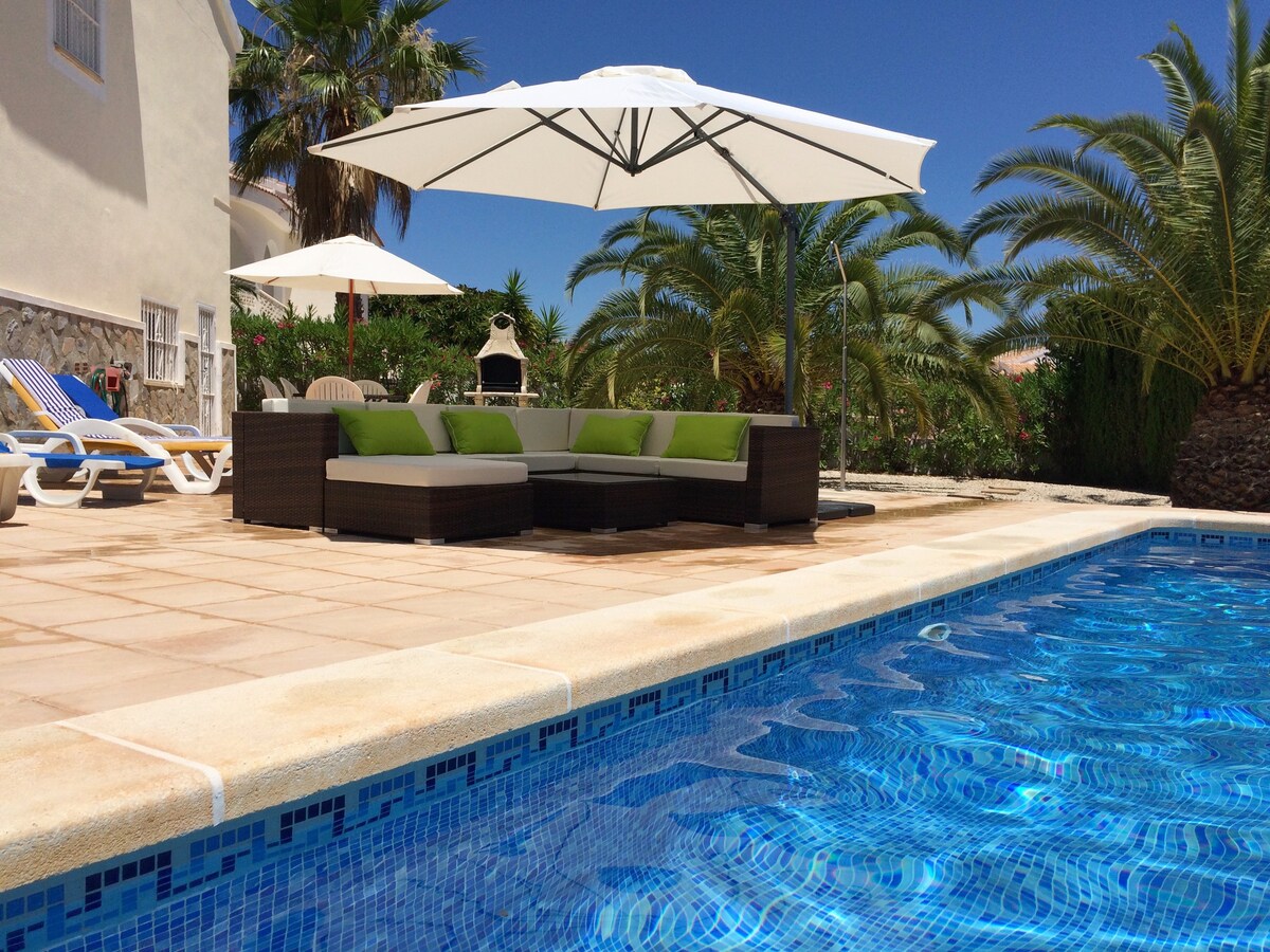 Amazing 3-bed Villa, private pool, Golf, Beach