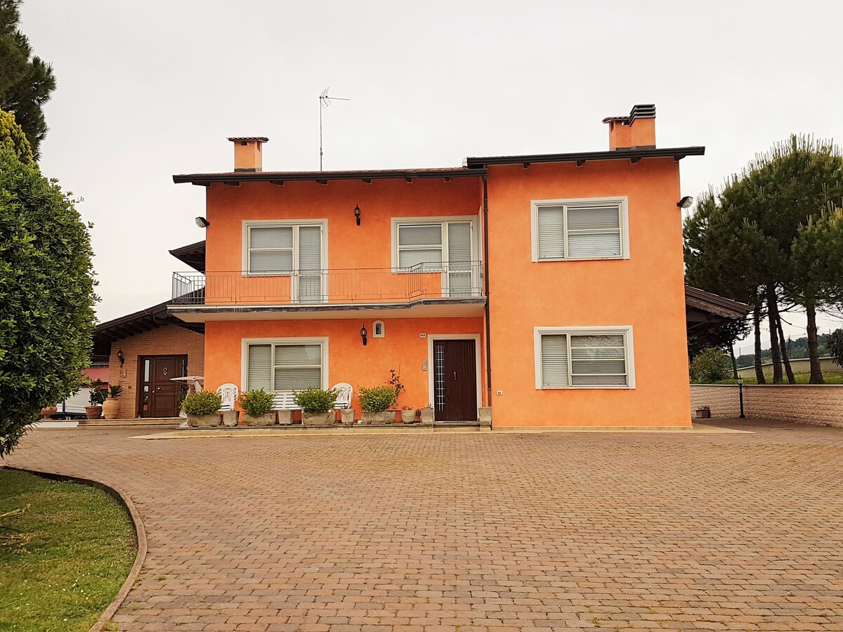 VILLA ROSA - BERTINORO （ FC ）