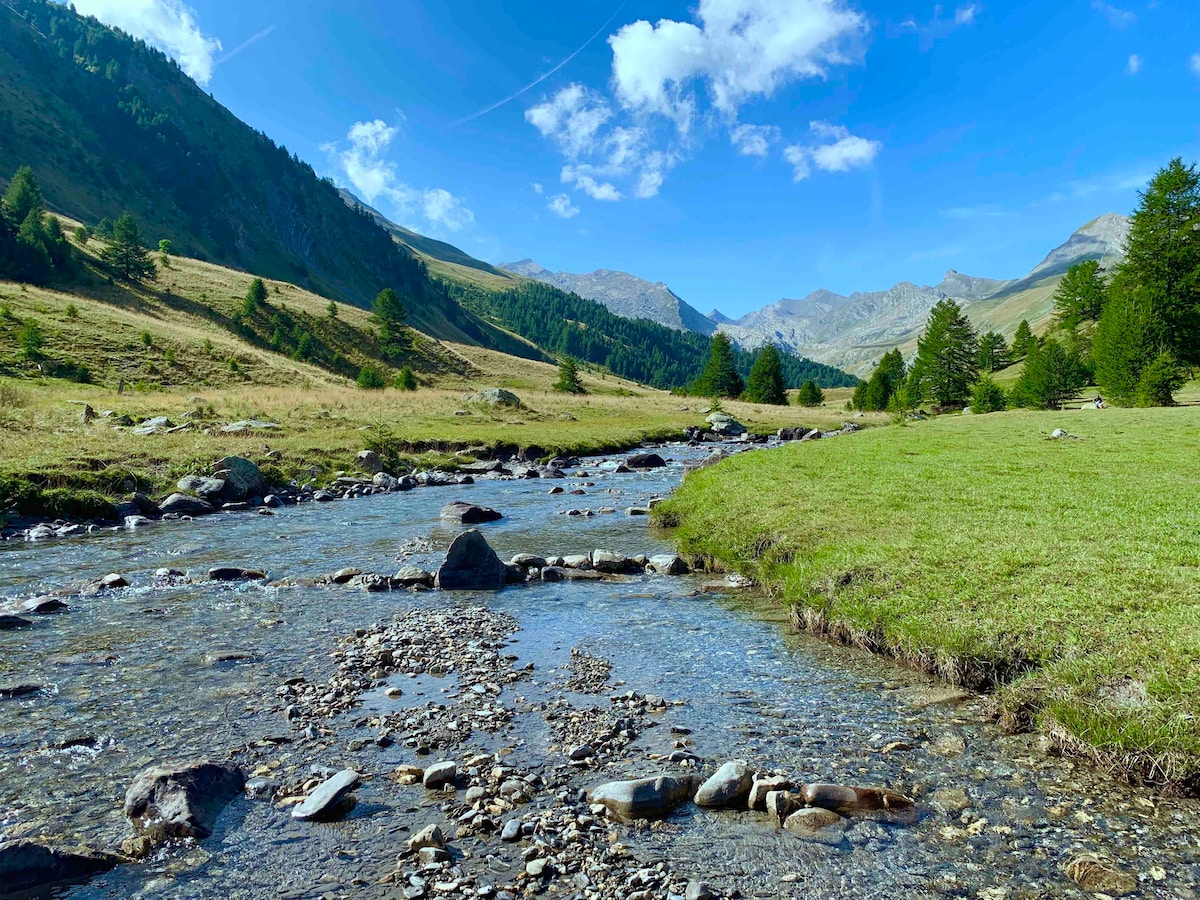 Maison dans petit village au cœur de la nature