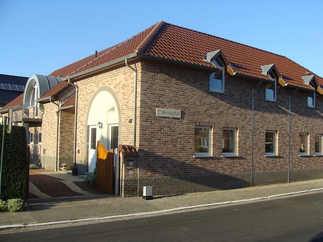Sint-Truiden的民宿
