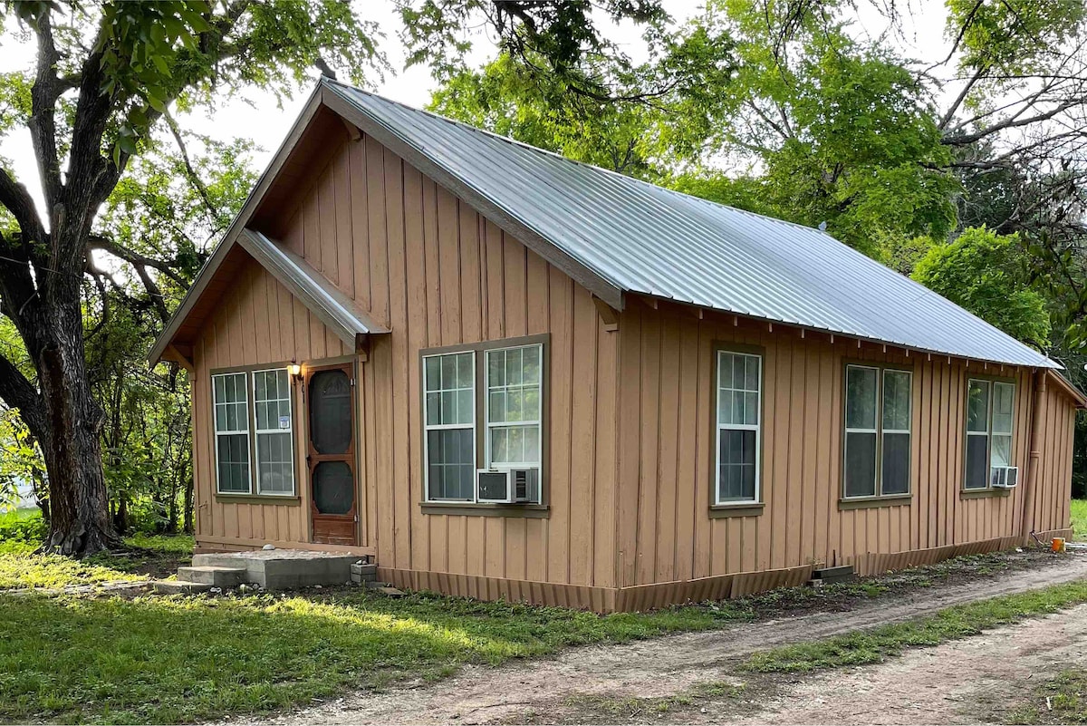 Shady Rapids River Retreat