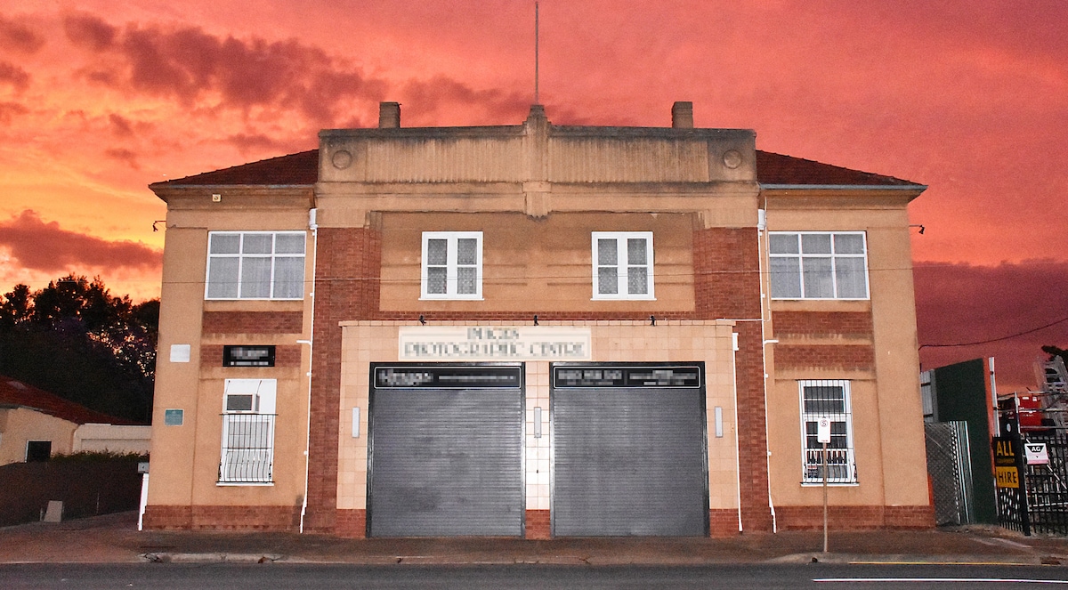 The Old Woodville Firestation 2独立入口