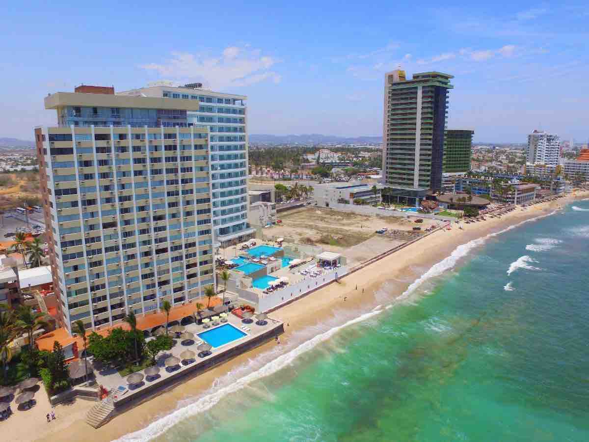 Condominio Islas del Sol Mazatlán frente al mar