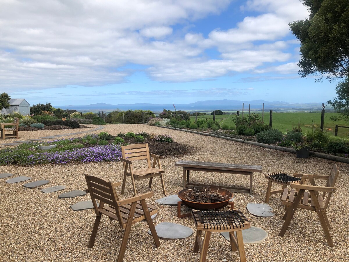 Top of the Ridge-Prom views, country life, firepit