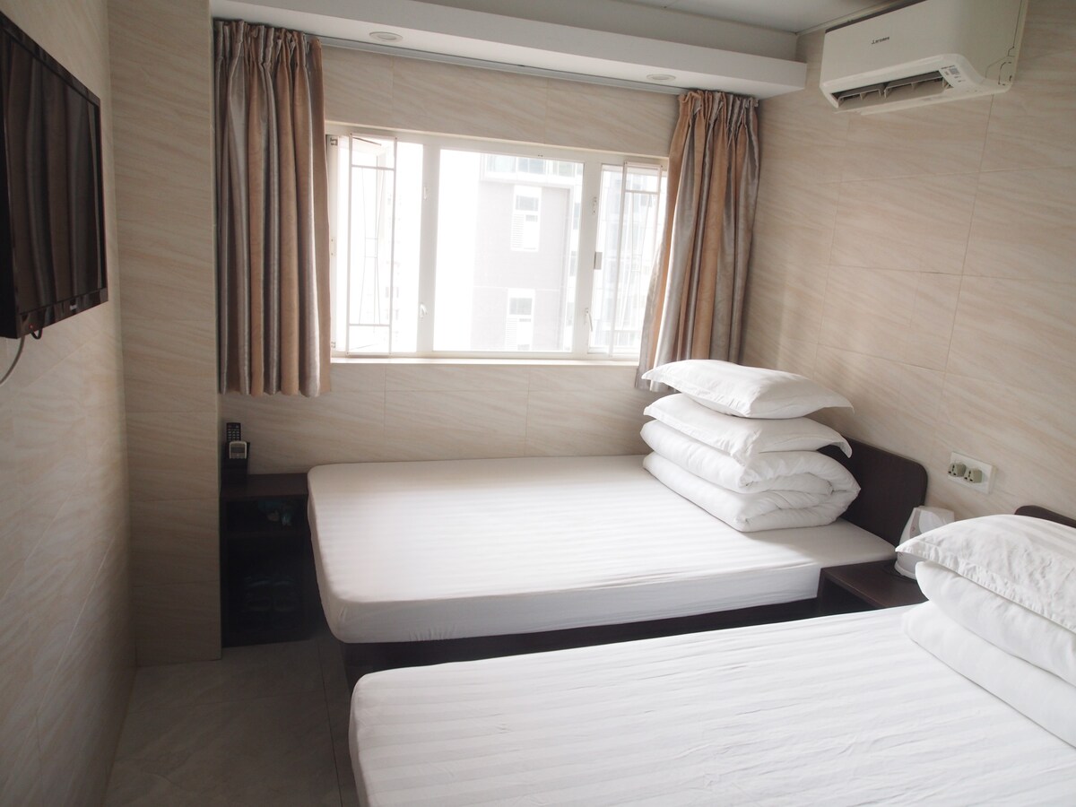 四人雙床房(2DOUBLE BED FOR 4)三分鐘路程到地鐵