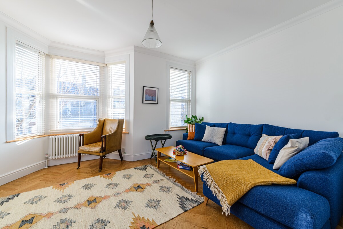 Modern house in Walthamstow Village close to tube