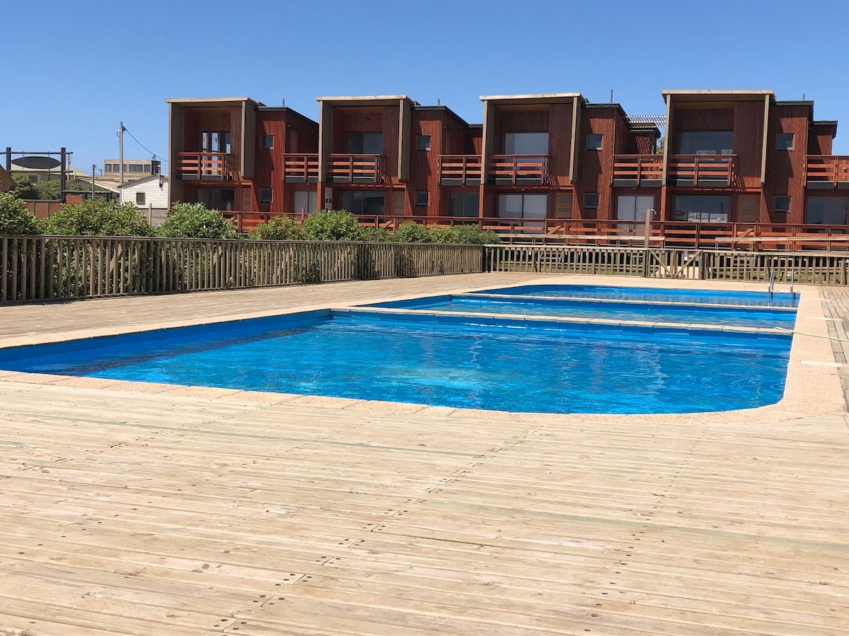 Hermosa casa Pichilemu -阁楼3D y 2B en playa