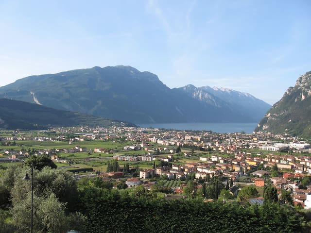 里瓦德尔加尔达 (Riva del Garda)的民宿