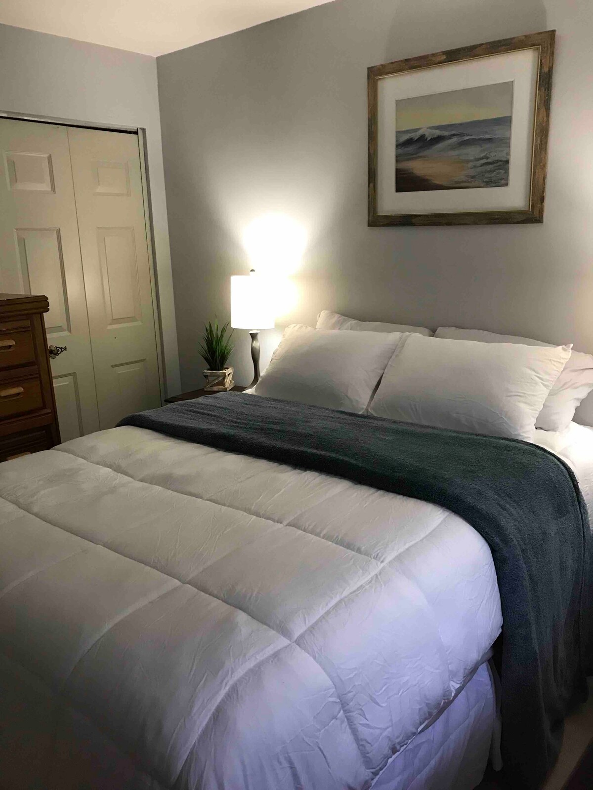 Stylish & Comfy Rm 2 miles to GMU. Extended Stay.