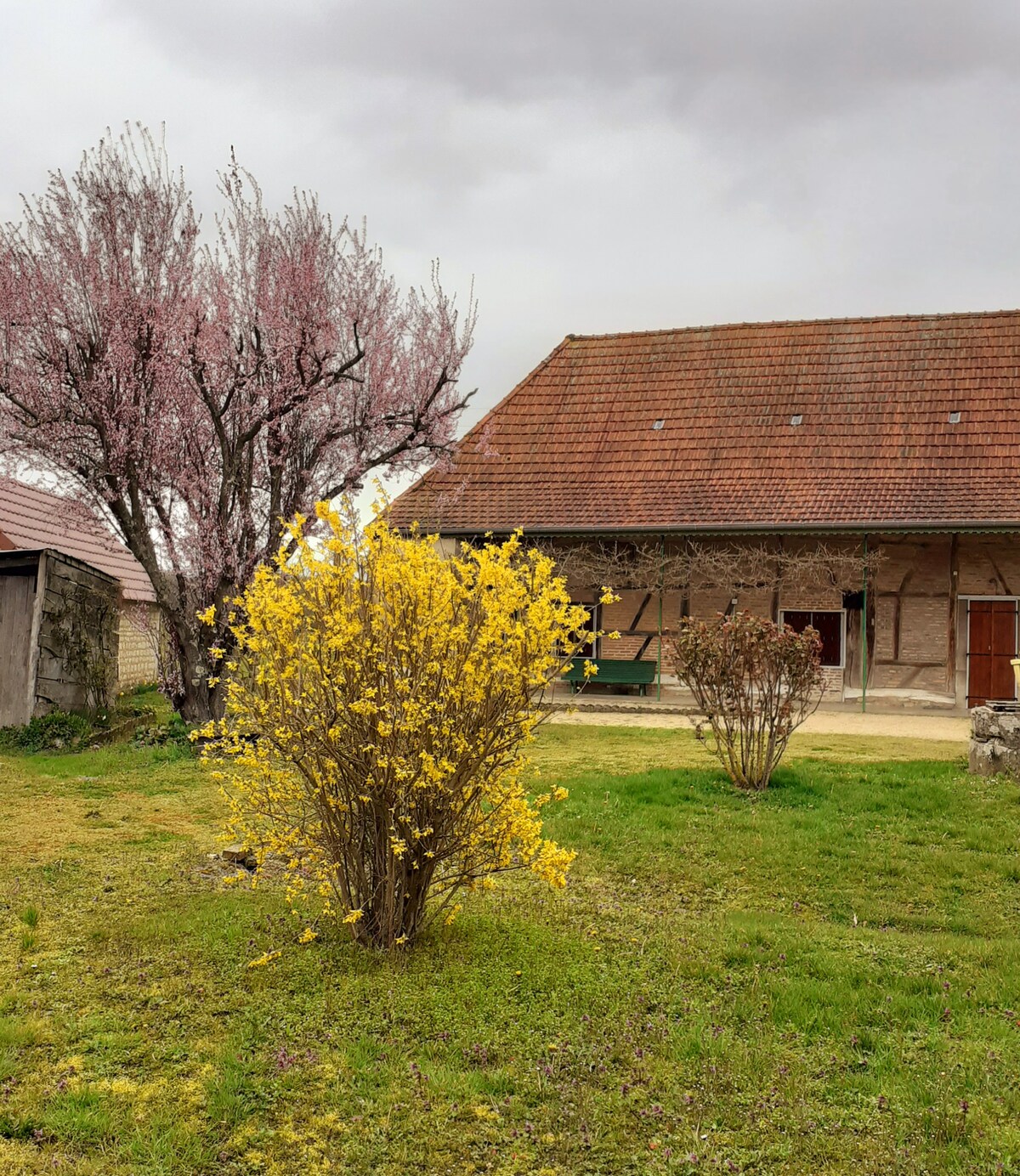 maison de vacances à la ferme en Bourgogne. 4/5 P.