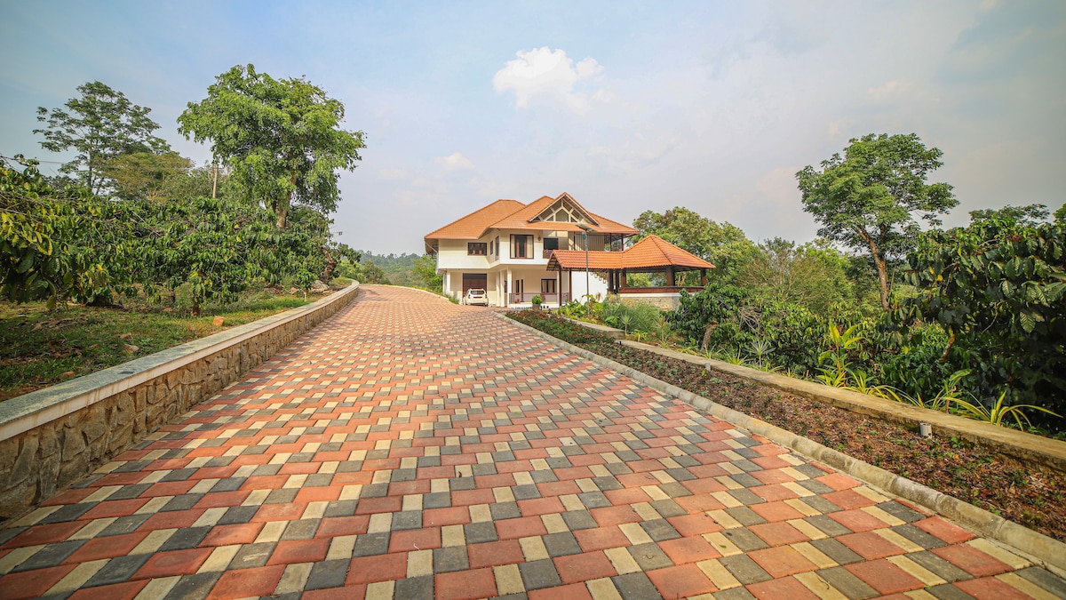 Plantation Villa 5 BHK | Jeep Safari, BBQ, Bonfire