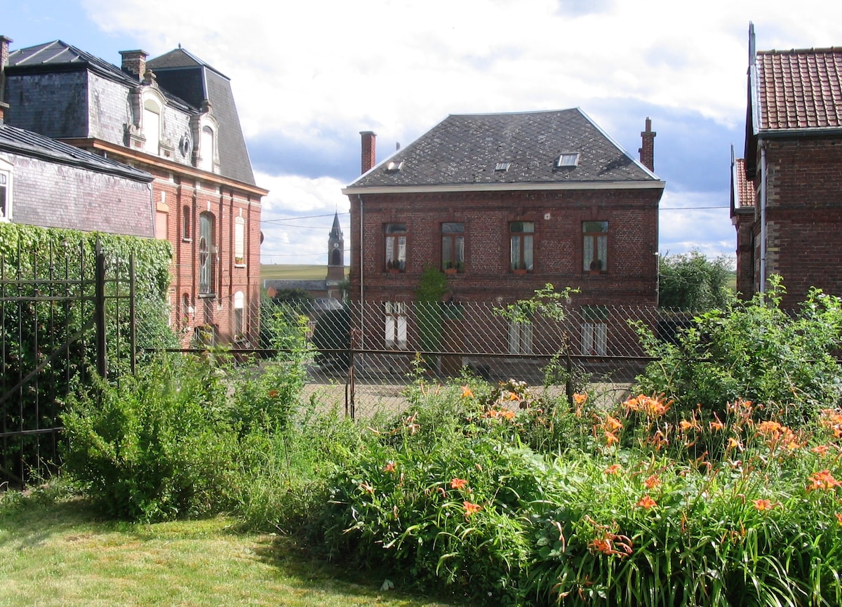 Valanciennes附近的乡村小屋。Chez Céleste ， 120平方米