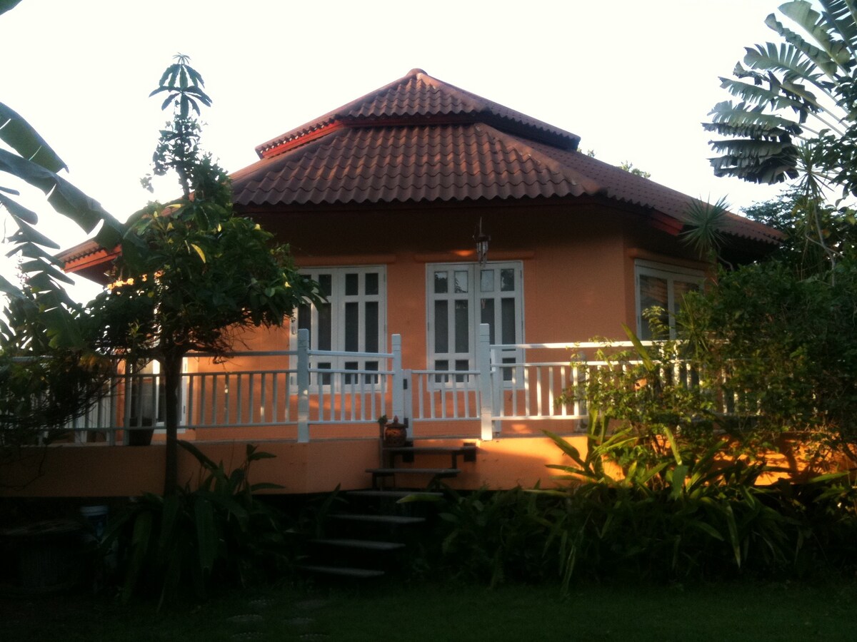 Vimano芭提雅湖别墅（仅限Vimano Pattaya Lake House +66899444 ）