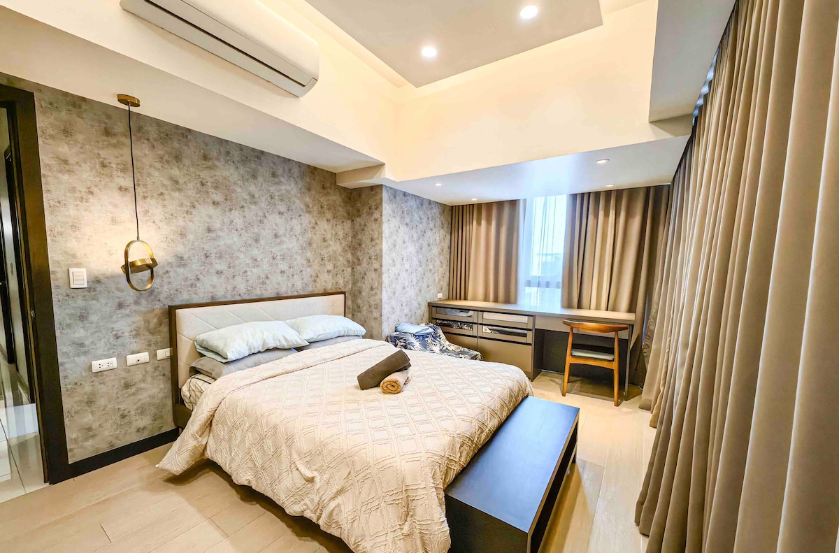 Grand Deluxe 3BR with Bathtub in Uptown BGC